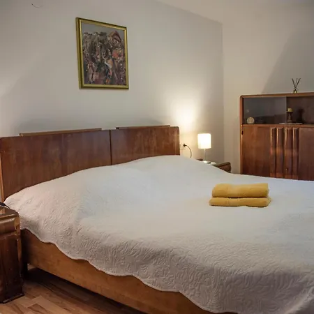 Nives Apartman *