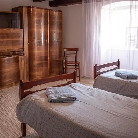 Nives Apartman *