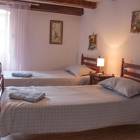 Nives Apartman *