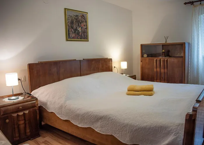 Nives Apartamento *